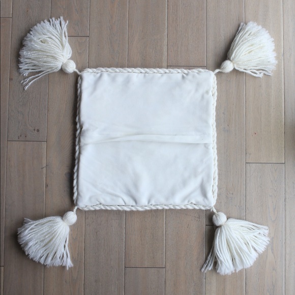 **SOLD**Boho crochet tassel pillow cover - Picture 4 of 6